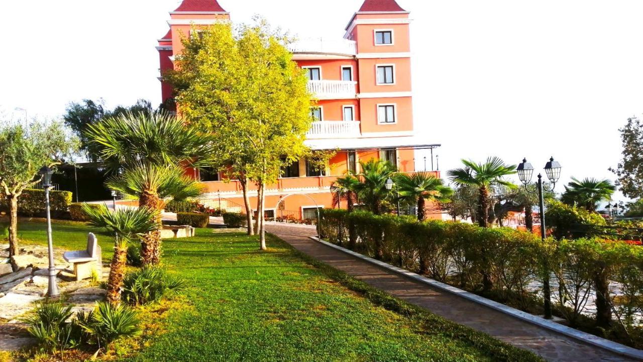 Hotel Casa Reale Frigento Esterno foto